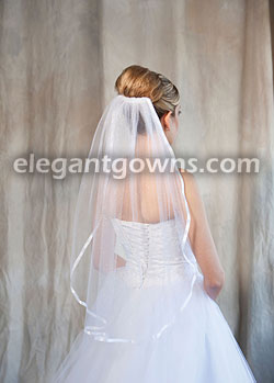 1 Tier Glimmer Veil with 3/8" White Ribbon Edge 5-301-3R-W-GL